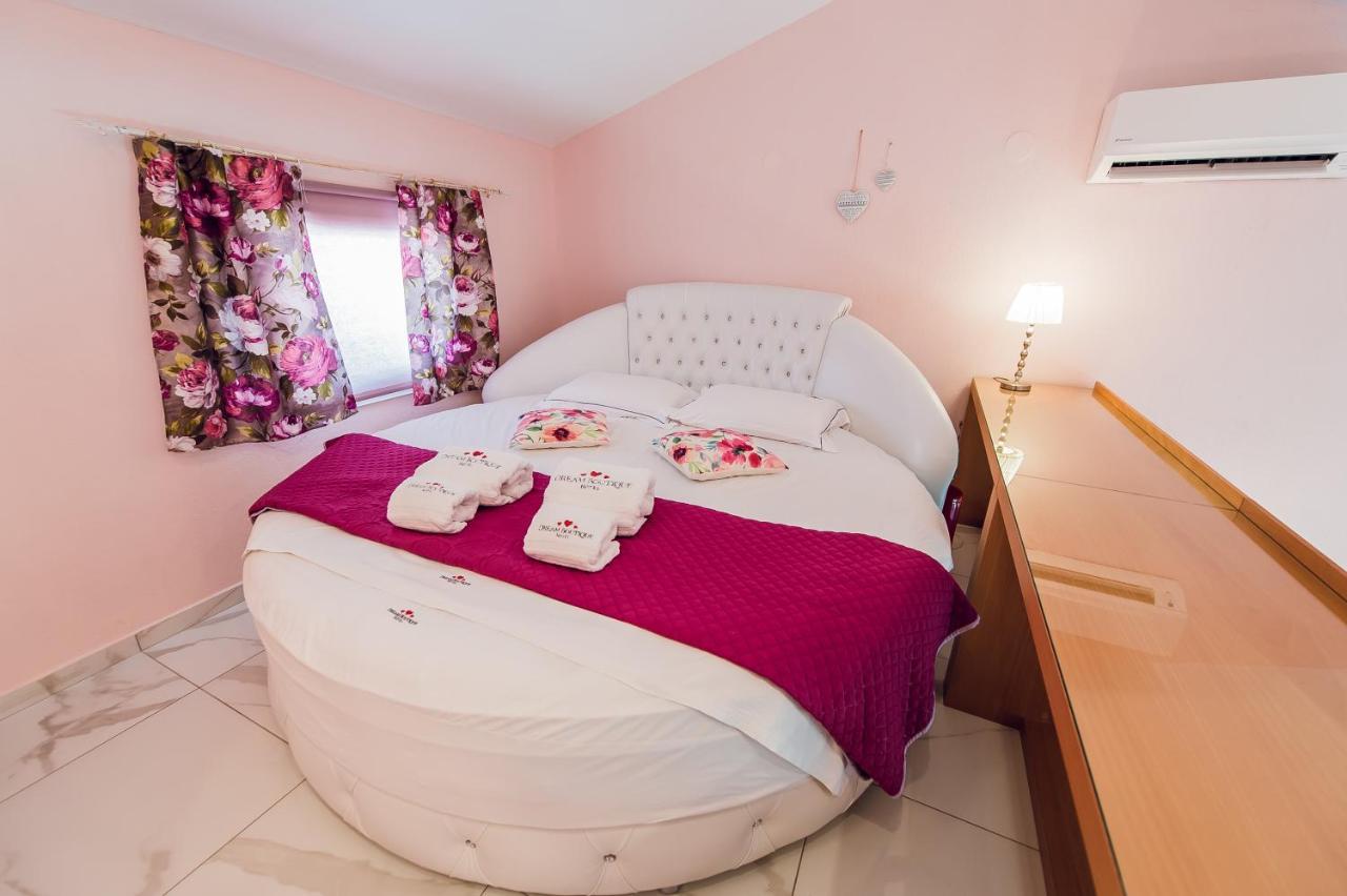 Dream Boutique Apartments 니키티 외부 사진
