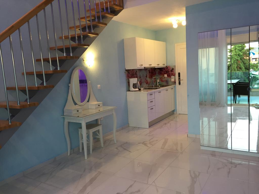 Dream Boutique Apartments 니키티 외부 사진